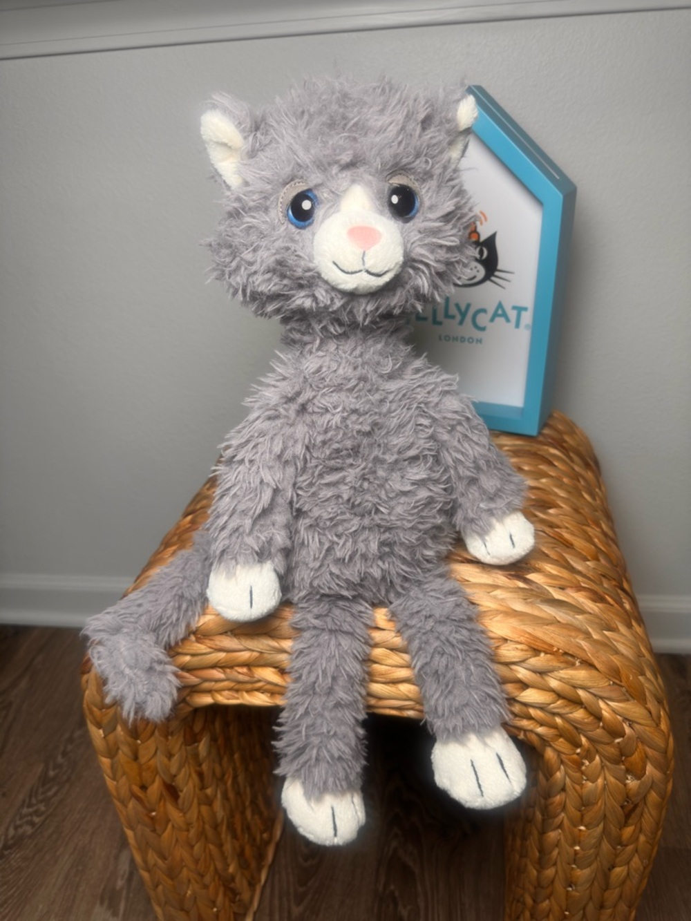 Jellycat Blowzy Belle Cat / BNWT / Retired / Rare & VHTF